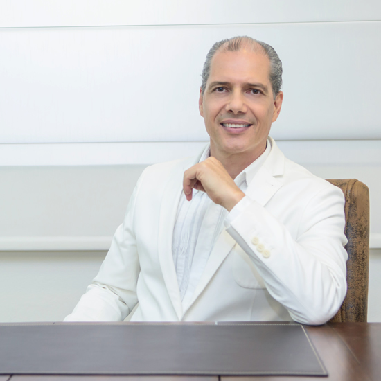 Dr. Emilio Badan - CRM-SP: 56062.